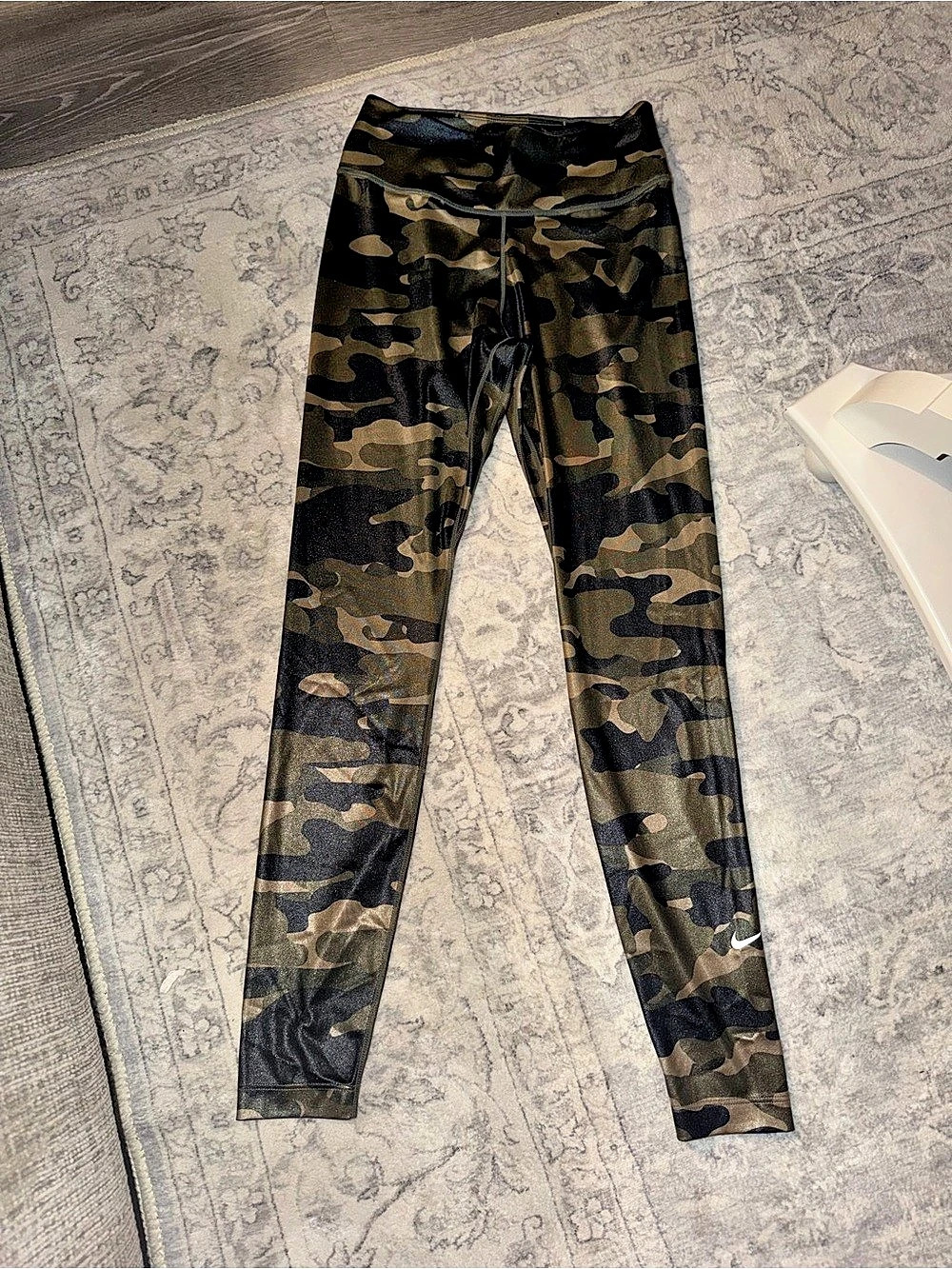 Nike Dri-FIT Camo Shine Leggings Black & Green Small